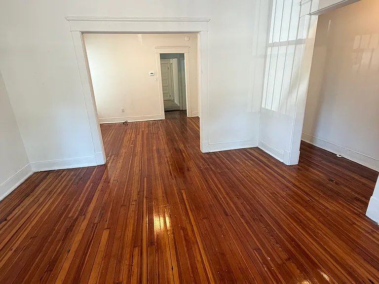 337 3rd St #1 — Photo 2