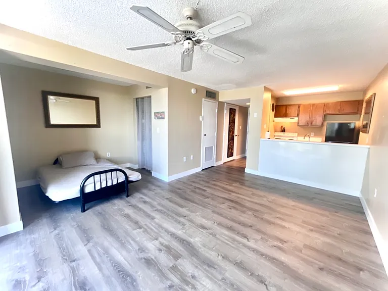 3312 Northside Dr #5 — Photo 6