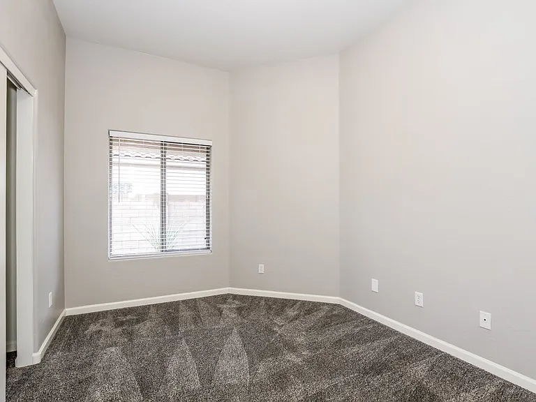 14510 N 87th Ave — Photo 10