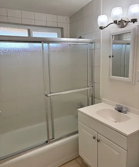 8124 Peach Ave — Photo 4