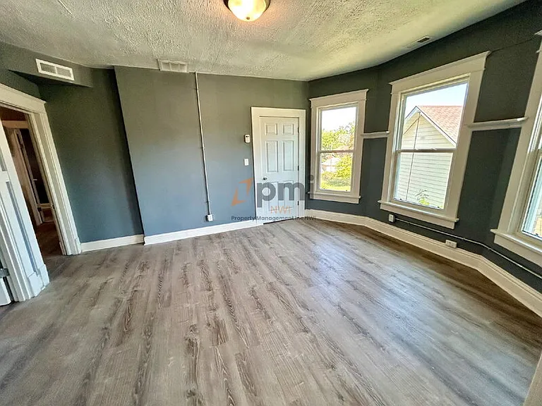 416 E 9th St #2 — Photo 9