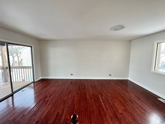 5th image of 25 Monterey Dr