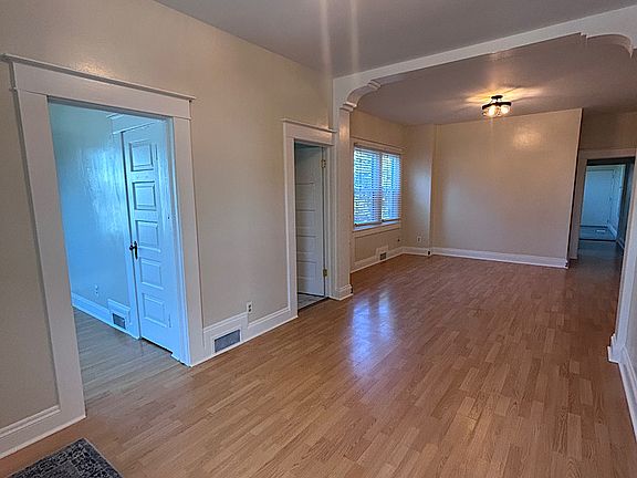 3rd image of 223-225 Cheney St #223