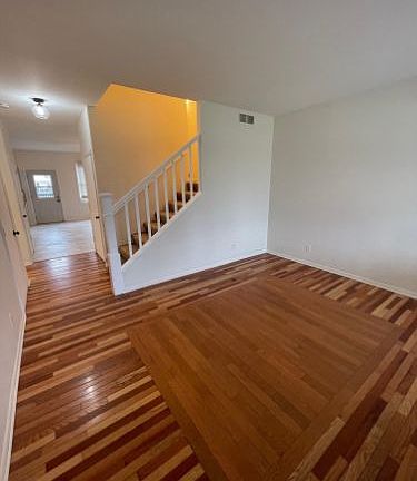 2nd image of 211 W Park St