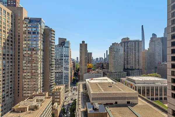 Rented by Douglas Elliman | media 8
