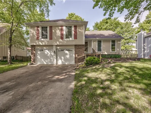 15278 Conser St, Overland Park, KS 66223