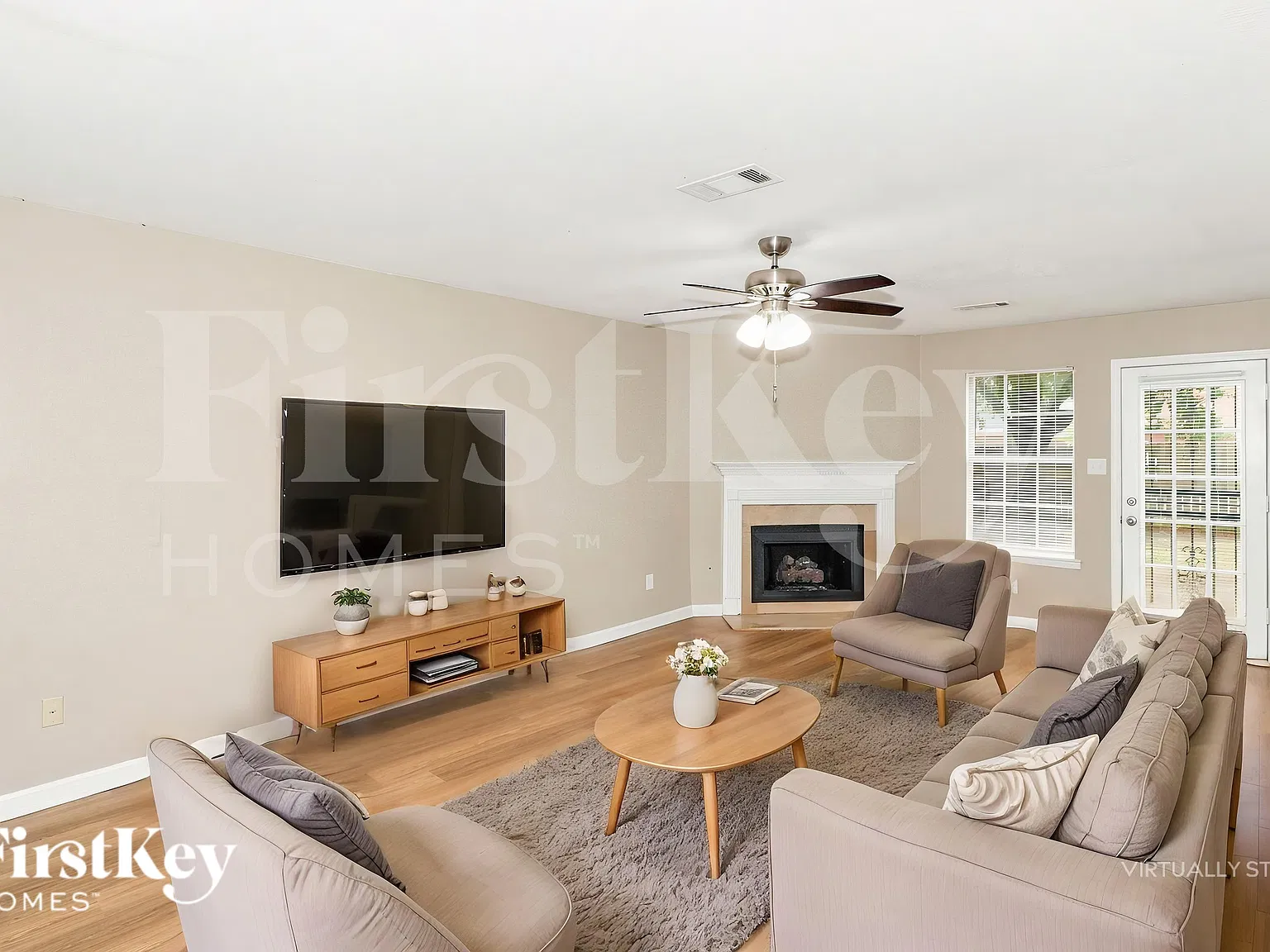 3 bed, 2.5 bath, 1623 sqft, $1,795 — Photo 4