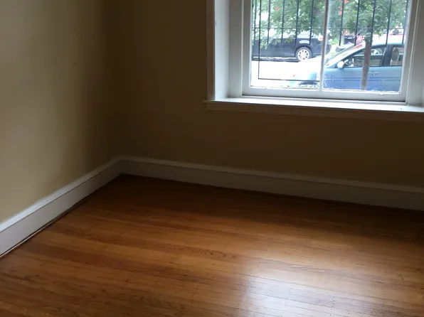247 S 44th St, Philadelphia, PA 19104