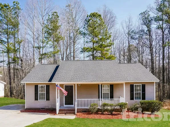 1027 Laurel Leaf Rd, Zebulon, NC 27597