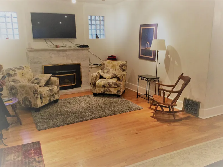 1164 Fillmore St — Photo 2