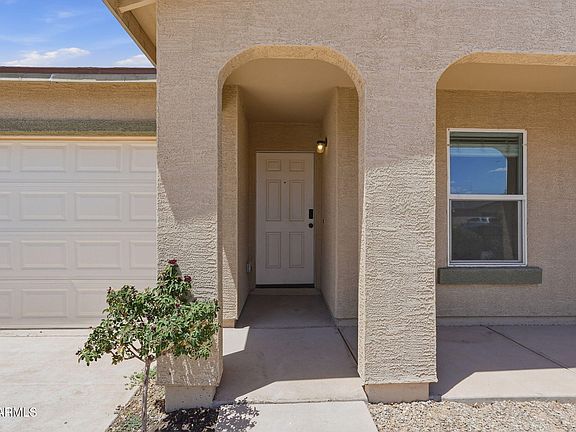 3rd image of 9346 W RAVEN Drive