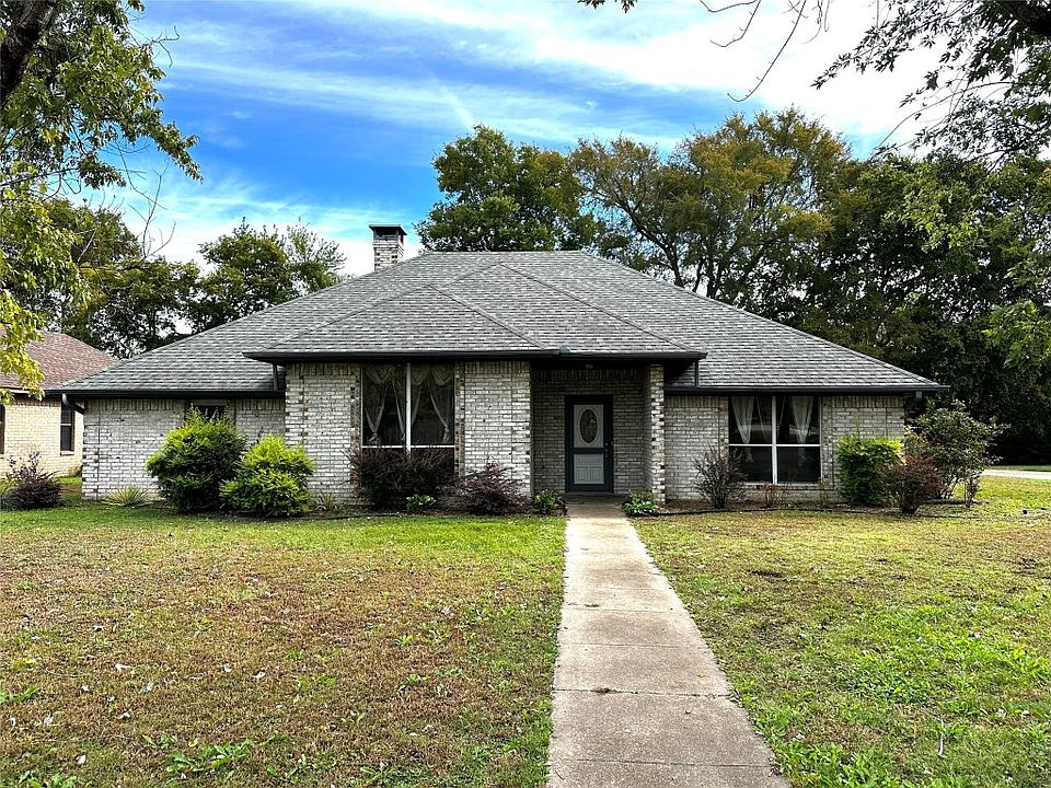 1st image of 1025 42nd St SE