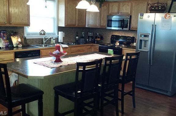 2nd image of 1075 Candlewood Dr