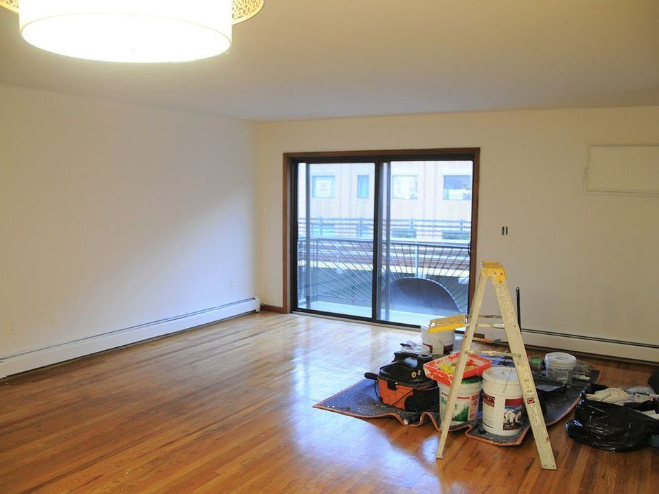 1st image of 3124 31st St APT 3