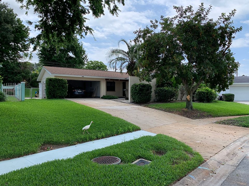 2nd image of 4045 Dianthus Ln