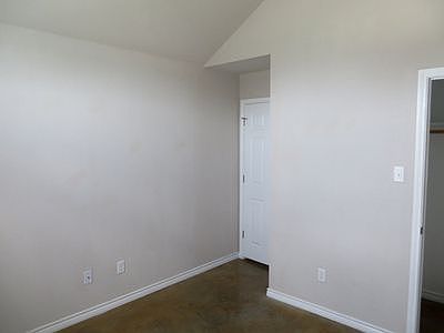 3rd image of 4103 Cambridge Dr