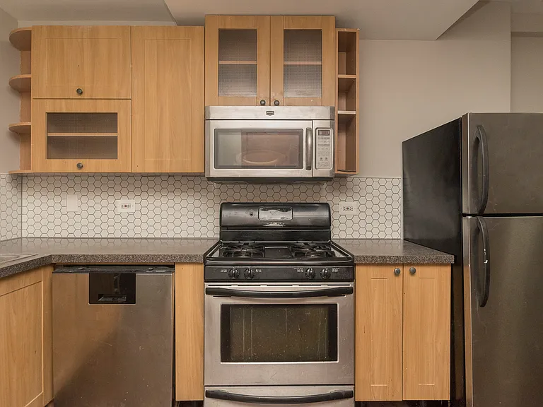 4906 N Springfield Ave #G — Photo 2