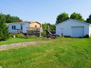 6521 Slosser Rd, Hale, MI 48739