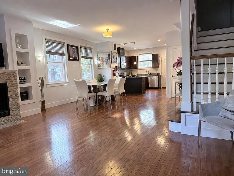 457 S 6th St — Photo 3