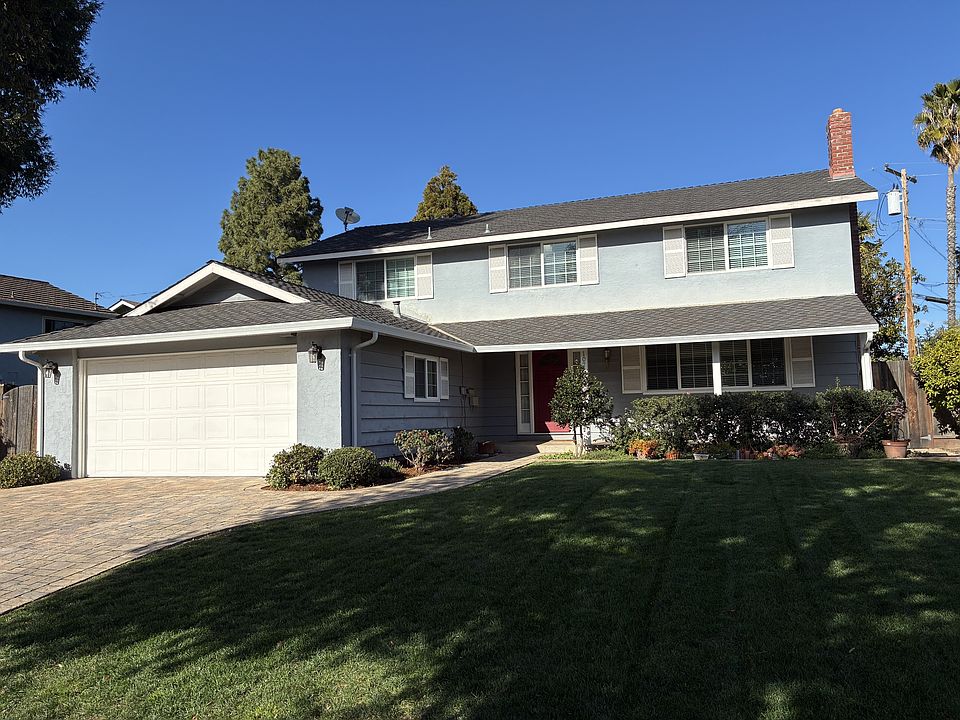 1st image of 1074 Oaktree Dr