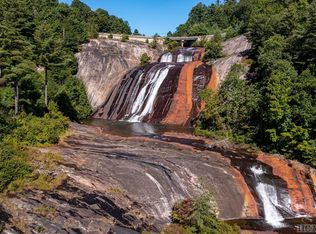 33 Lower Tanglewood Rd E #5, Lake Toxaway, NC 28747