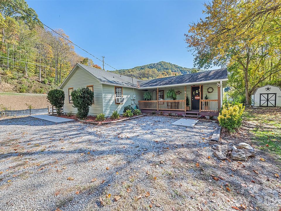 1st image of 179 Jonathan Creek Rd