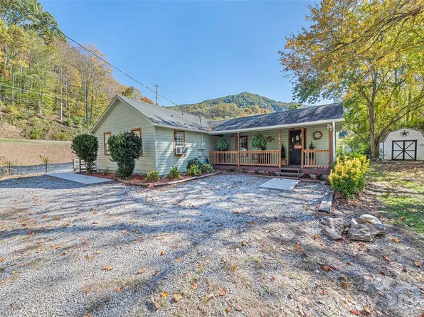 179 Jonathan Creek Rd, Waynesville, NC 28785