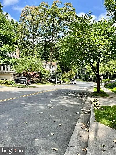 2305 N Vermont St — Photo 4