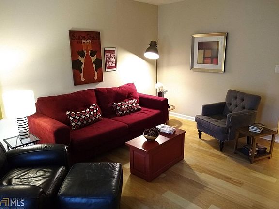 5th image of 2219 Surrey Ct SE #22