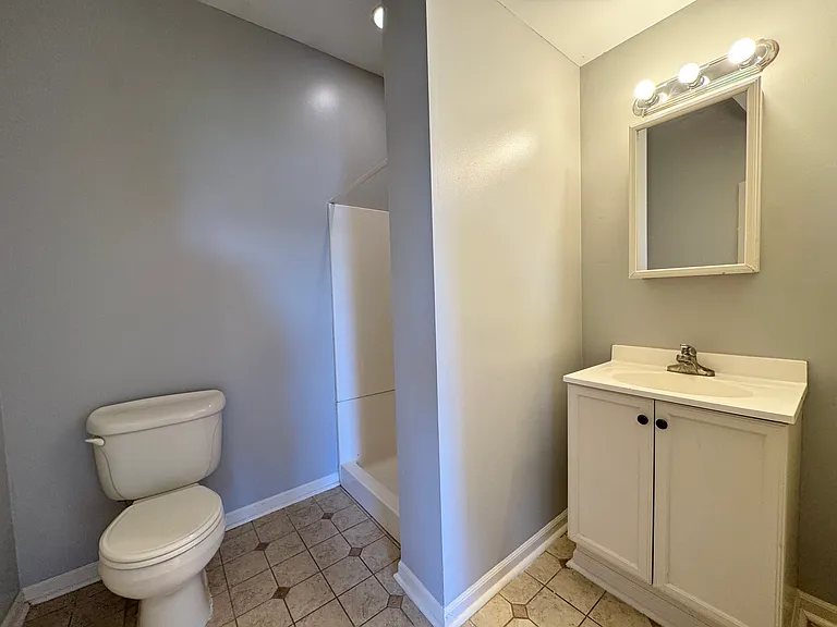 503 1/2 N 6th St #1 — Photo 13