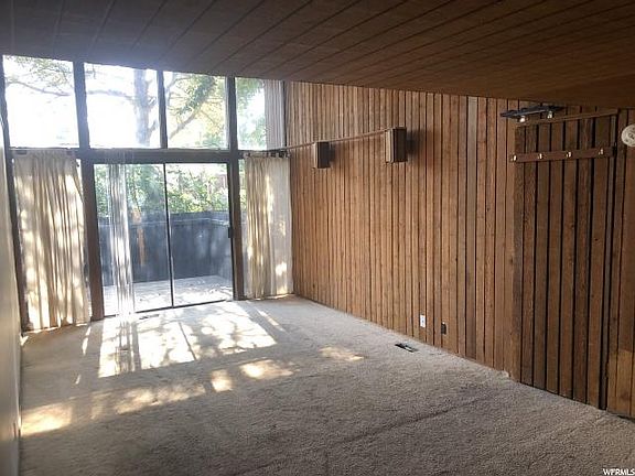 3rd image of 4077 S Dublin Cir