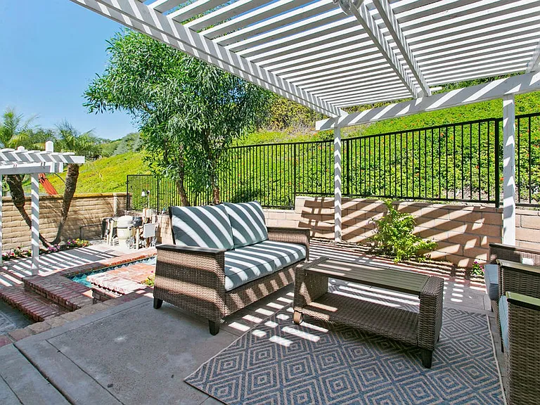28602 Silverton Dr — Photo 31