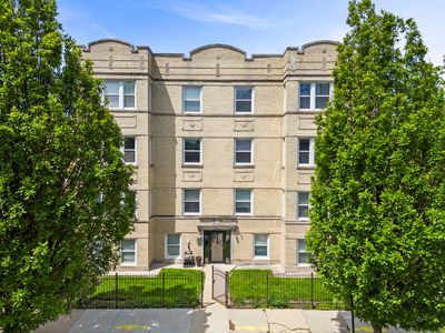 5054 N Troy St APT 3, Chicago, IL, 60625