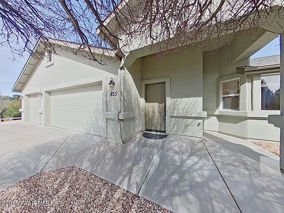 3rd image of 853 Lori Ln