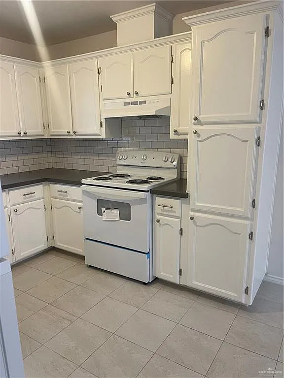 2 bed, 1.0 bath, 660 sqft, $800 — Photo 4