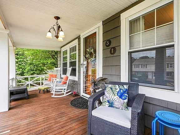 3rd image of 51 Fruit Street Ext