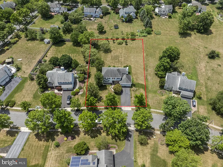 5 Robert Dr — Photo 4