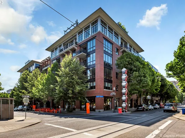 1030 NW Johnson St APT 320, Portland, OR 97209