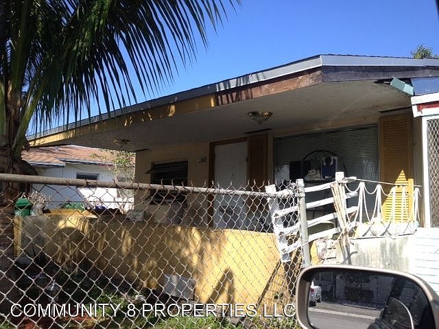 1st image of 1186 NW 29th Way