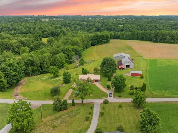 820 Smith Chapel Rd, Campbellsville, KY 42718