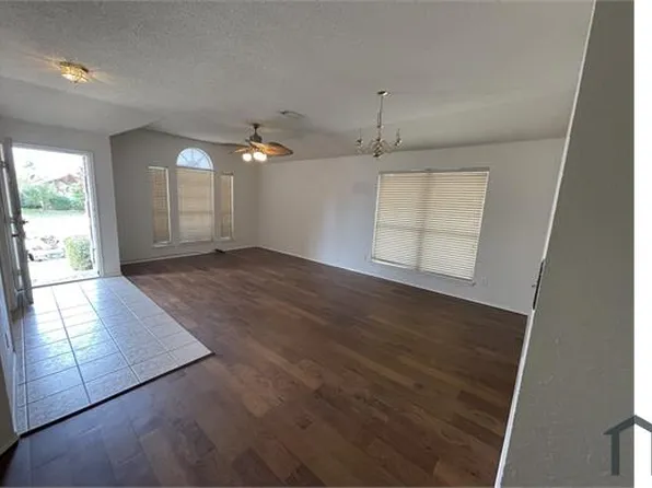 7905 Rattlers Ct, Arlington, TX 76002