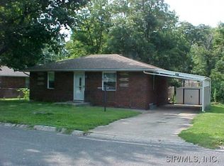 5604 Barbara Ct, Godfrey, IL 62035