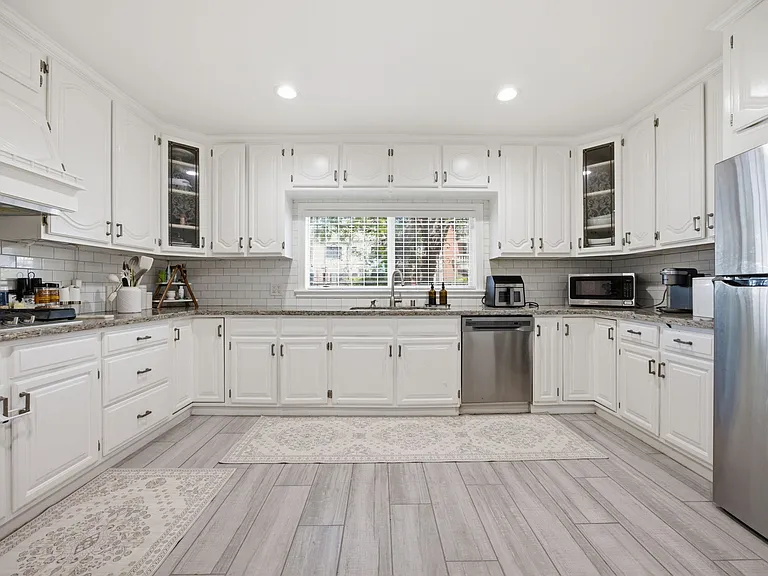 400 N Palm Dr #NA — Photo 3