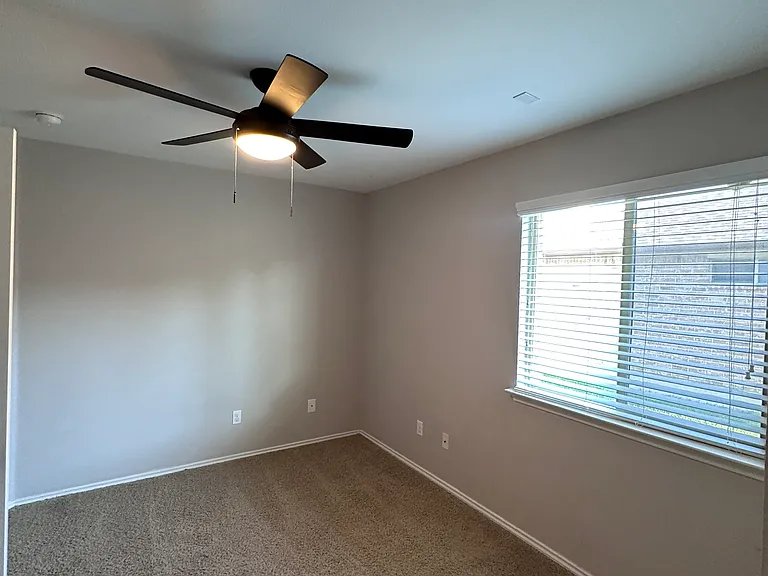 6902 Golden Oak Ln — Photo 18