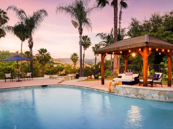 2110 Campo Pl, Escondido, CA 92027