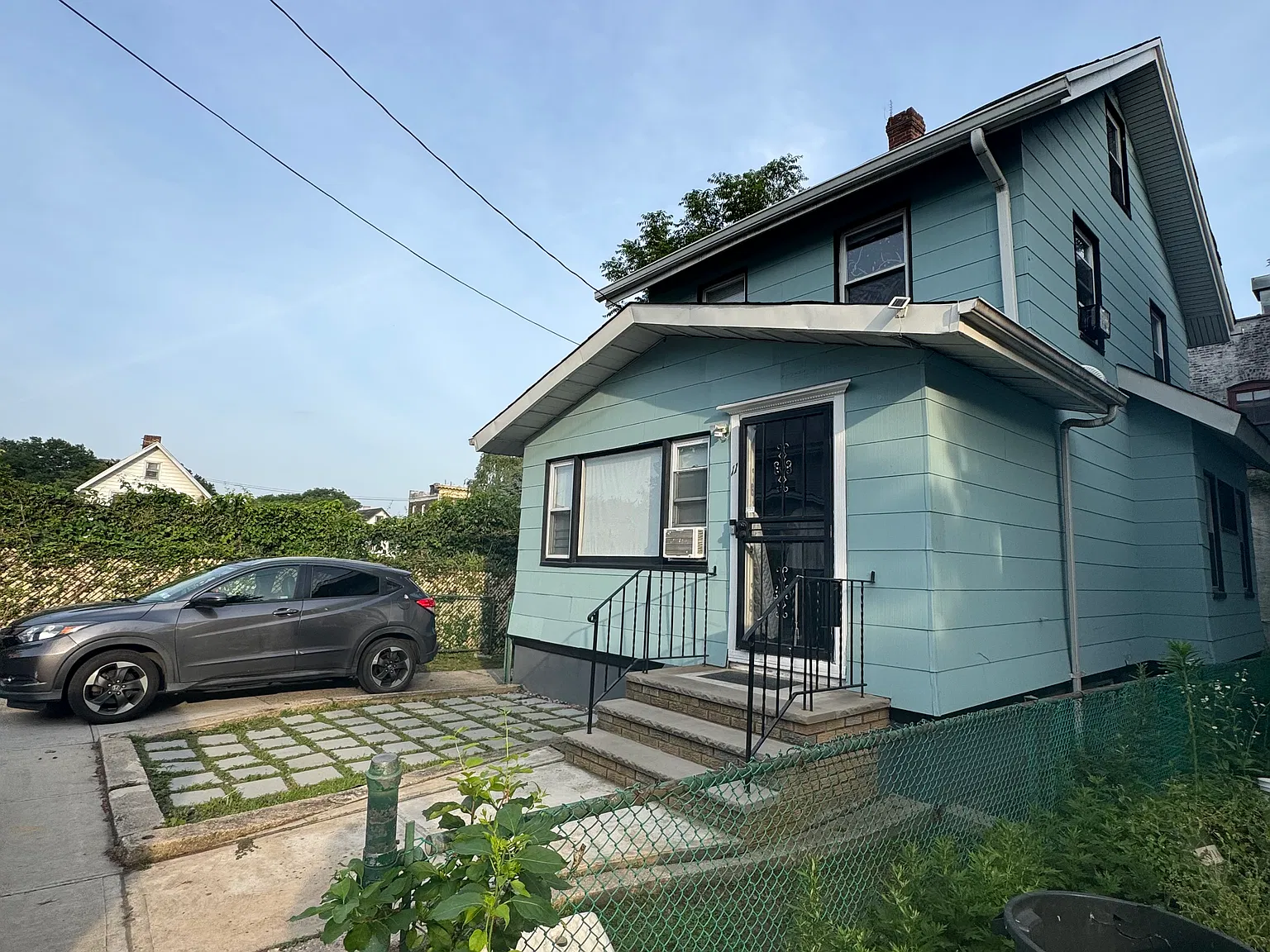 3 bed, 1080 sqft, $3,200 — Photo 1