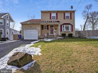 21 Delaware Ave, Florence, NJ 08518