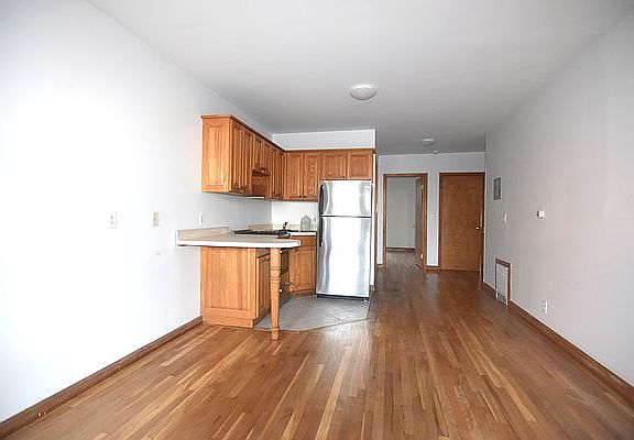 4th image of 297 Kingsland Ave #2F