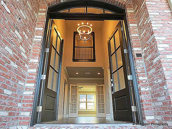 2nd image of 55 Buckingham Dr