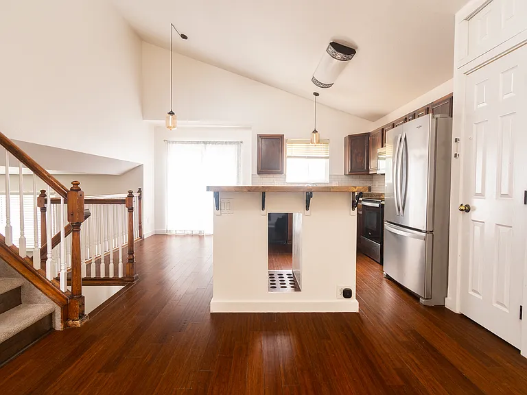 1395 Roseville Dr — Photo 12